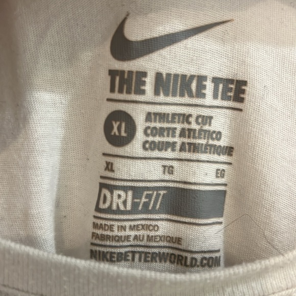 Nike t-shirt - Picture 2 of 2